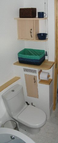 The Garden Room, en suite bathroom